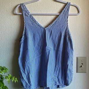 Stripped V-neck tank top